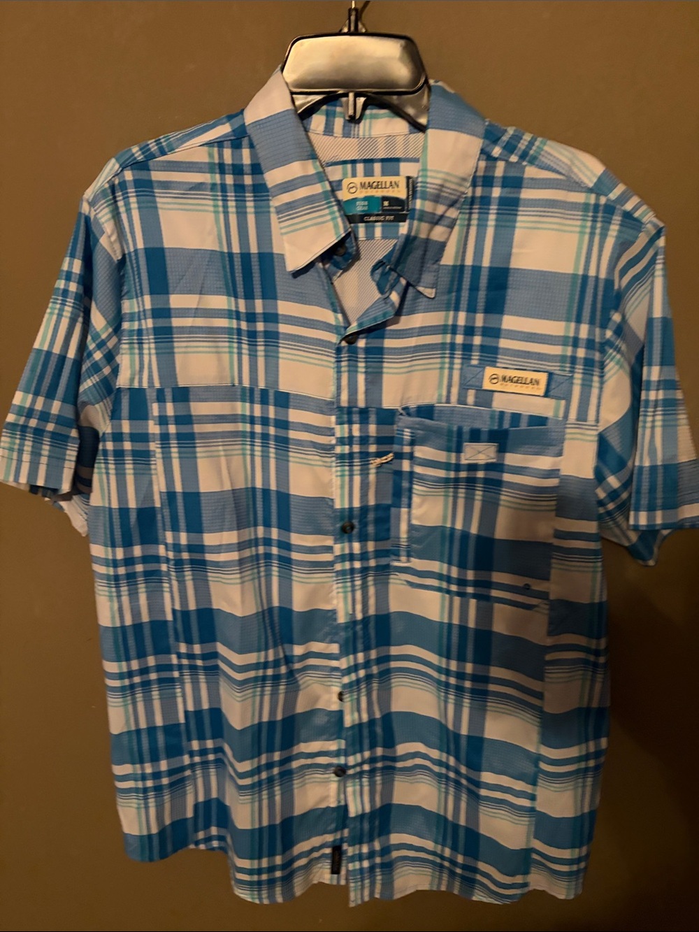 Magellan Outdoors Short-Sleeve Blue Plaid Men’s Shirt medium